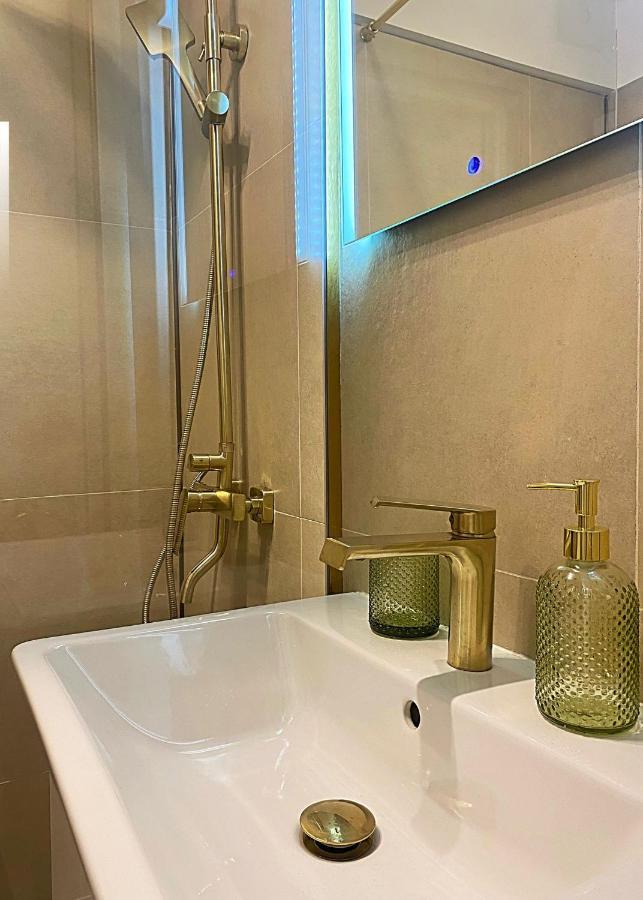 Mina City Center Apartment Amzei Бухарест Екстер'єр фото